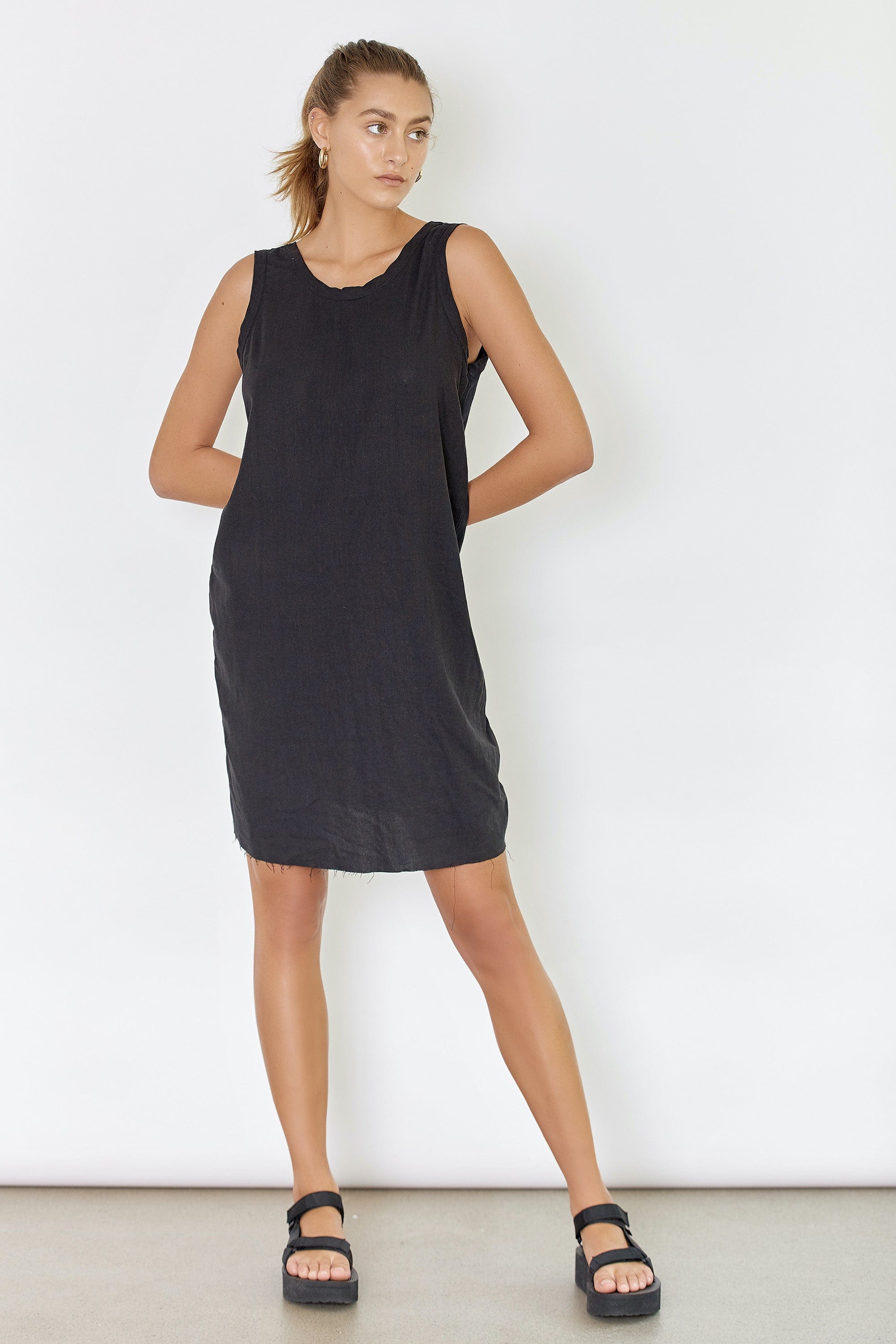 HIGH NECK DRESS WITH BACK NECK TIE DRIFTING DREAMER