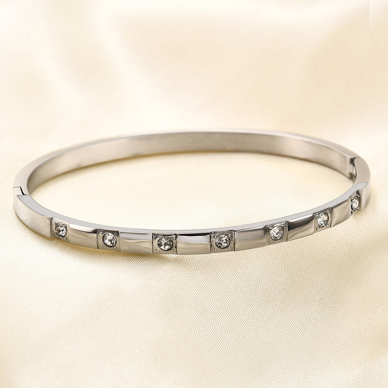 Inlaid Zirconium Bracelet