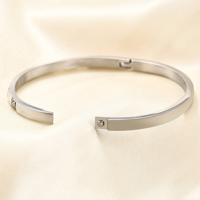 Inlaid Zirconium Bracelet