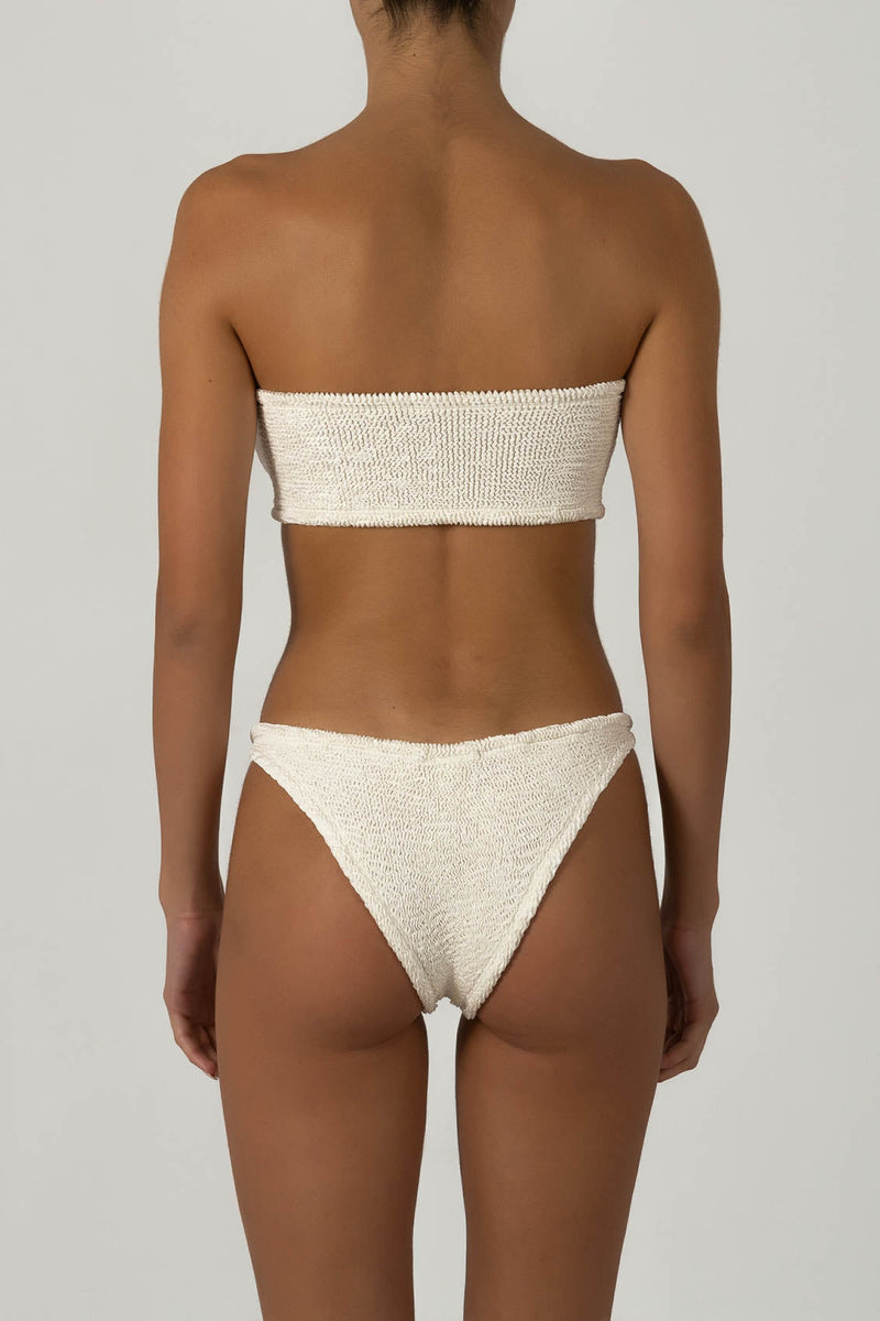 FRIDA WHITE