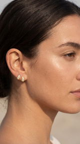 Água Mini Teardrop Studs