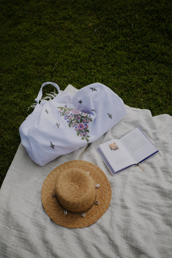Isla Sol Isla Sol | Isla Tote - Tropical Flower/White | Handmade To Order Bag